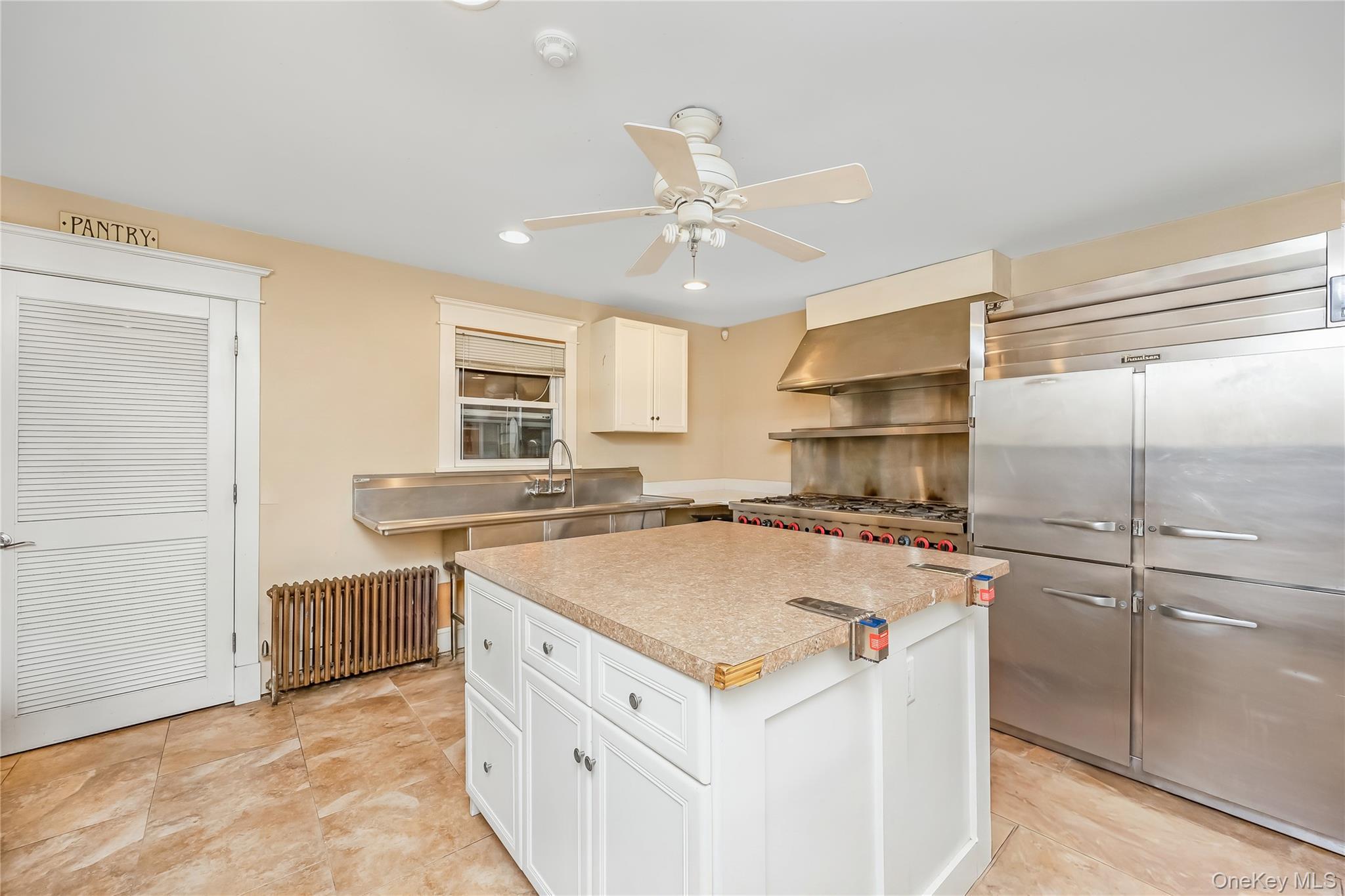 Single Family Middle Country Road  Suffolk County, NY 11953, MLS-1033309-6