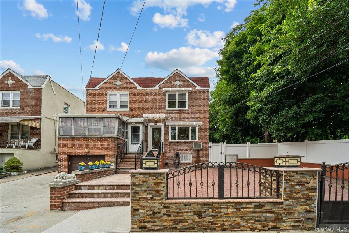 Single Family Kingsland Avenue Bronx, NY 10469, MLS-1033312-2