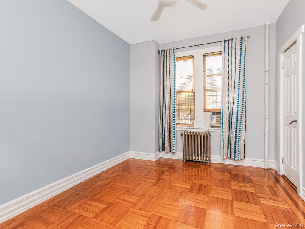 Single Family Phelan Place Bronx, NY 10453, MLS-1033327-16