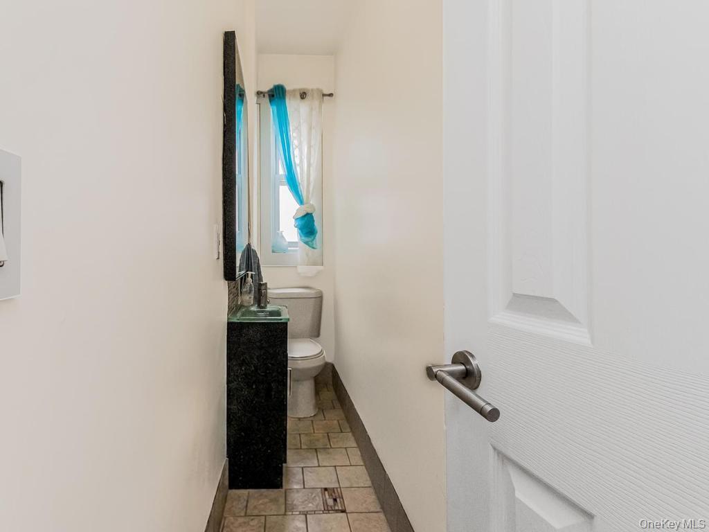 Single Family Phelan Place Bronx, NY 10453, MLS-1033327-19