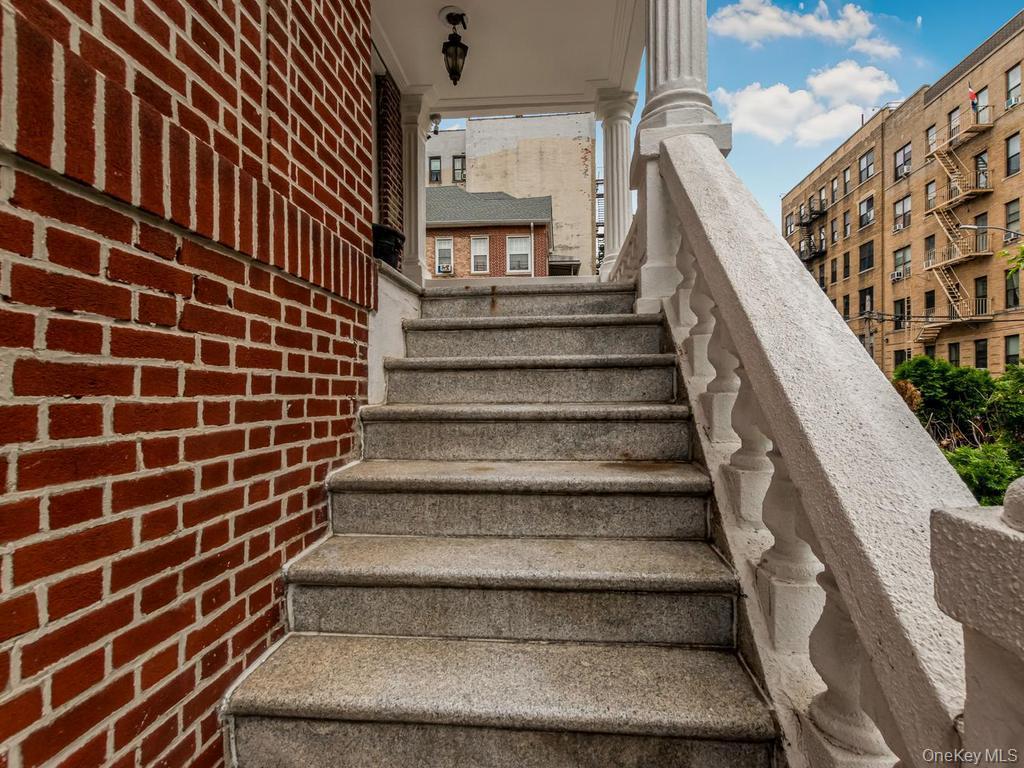 Single Family Phelan Place Bronx, NY 10453, MLS-1033327-3
