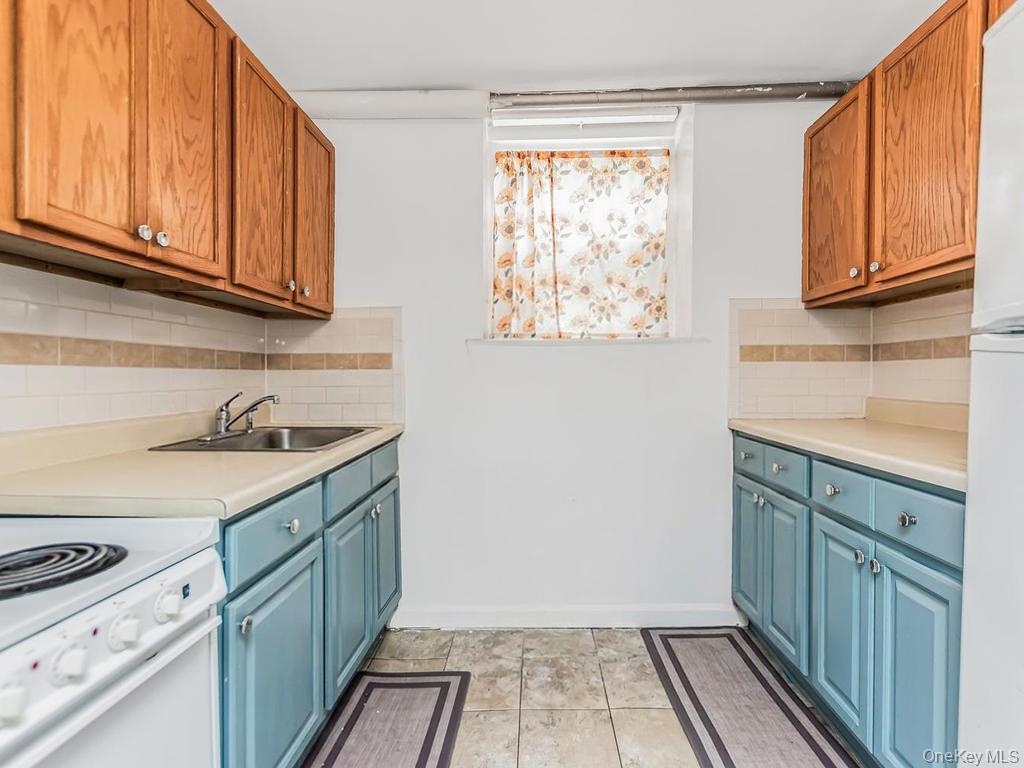Single Family Phelan Place Bronx, NY 10453, MLS-1033327-31
