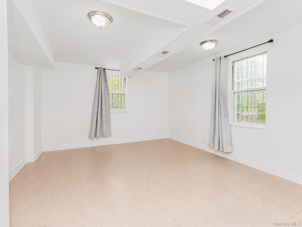 Single Family Phelan Place Bronx, NY 10453, MLS-1033327-36
