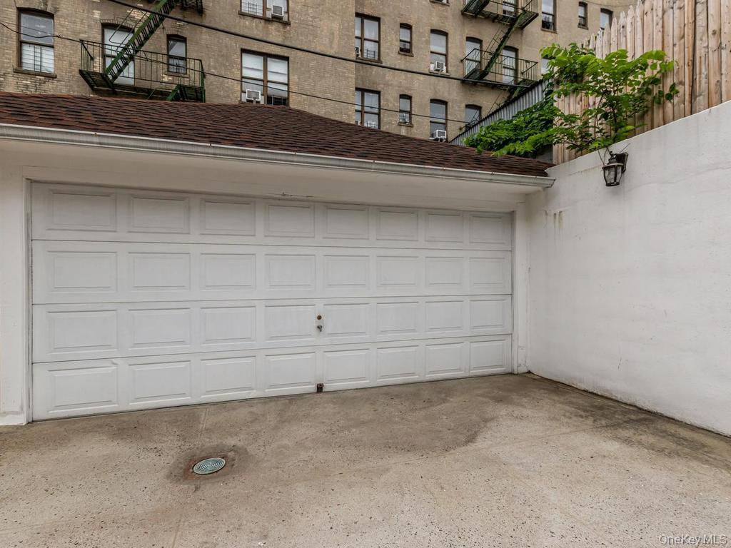 Single Family Phelan Place Bronx, NY 10453, MLS-1033327-37