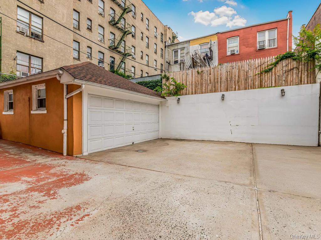 Single Family Phelan Place Bronx, NY 10453, MLS-1033327-42
