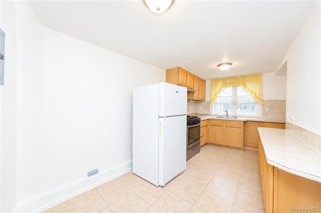 Single Family E 26th Street Brooklyn, NY 11229, MLS-1033331-13