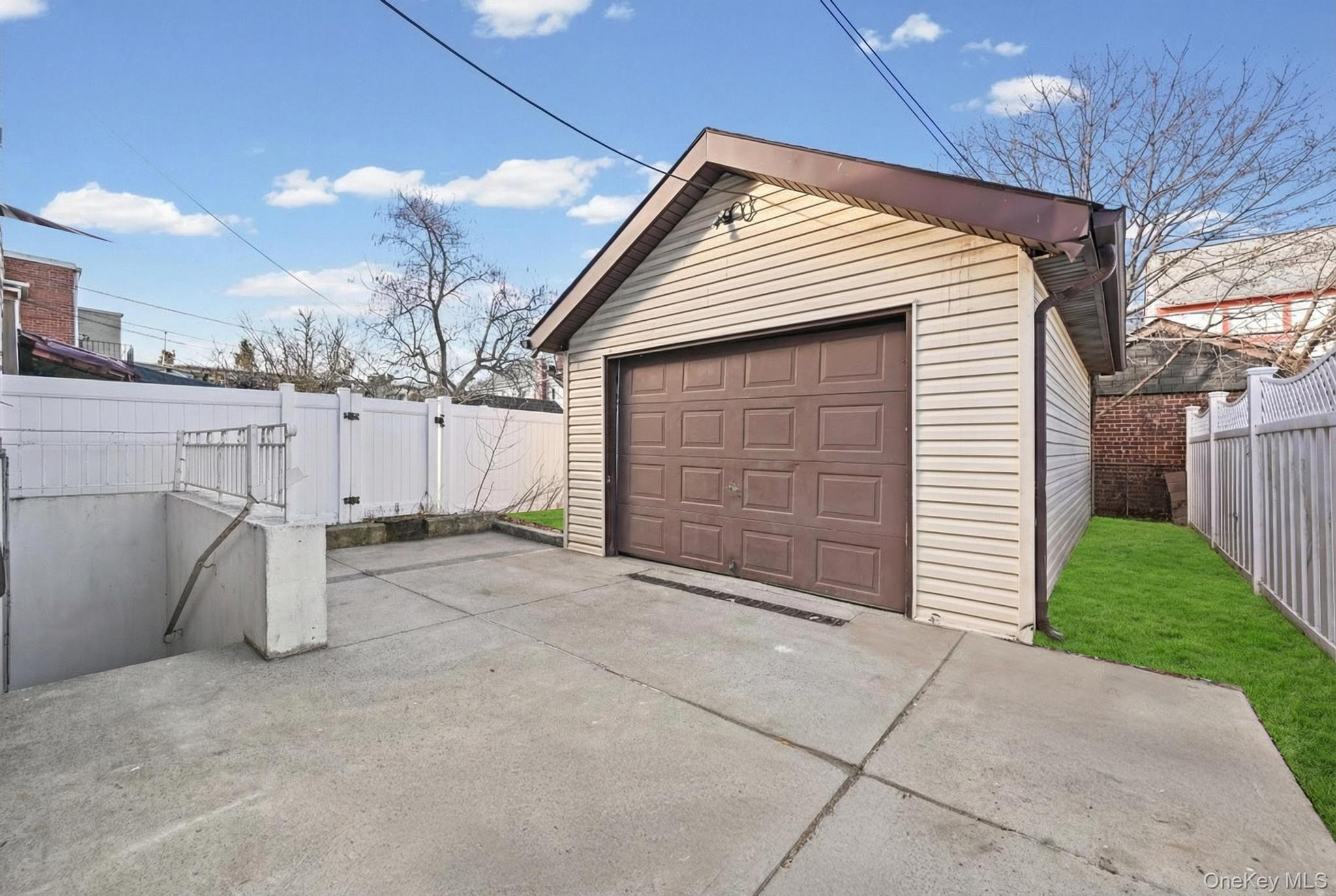 Single Family 133rd Avenue Queens, NY 11434, MLS-1033333-17