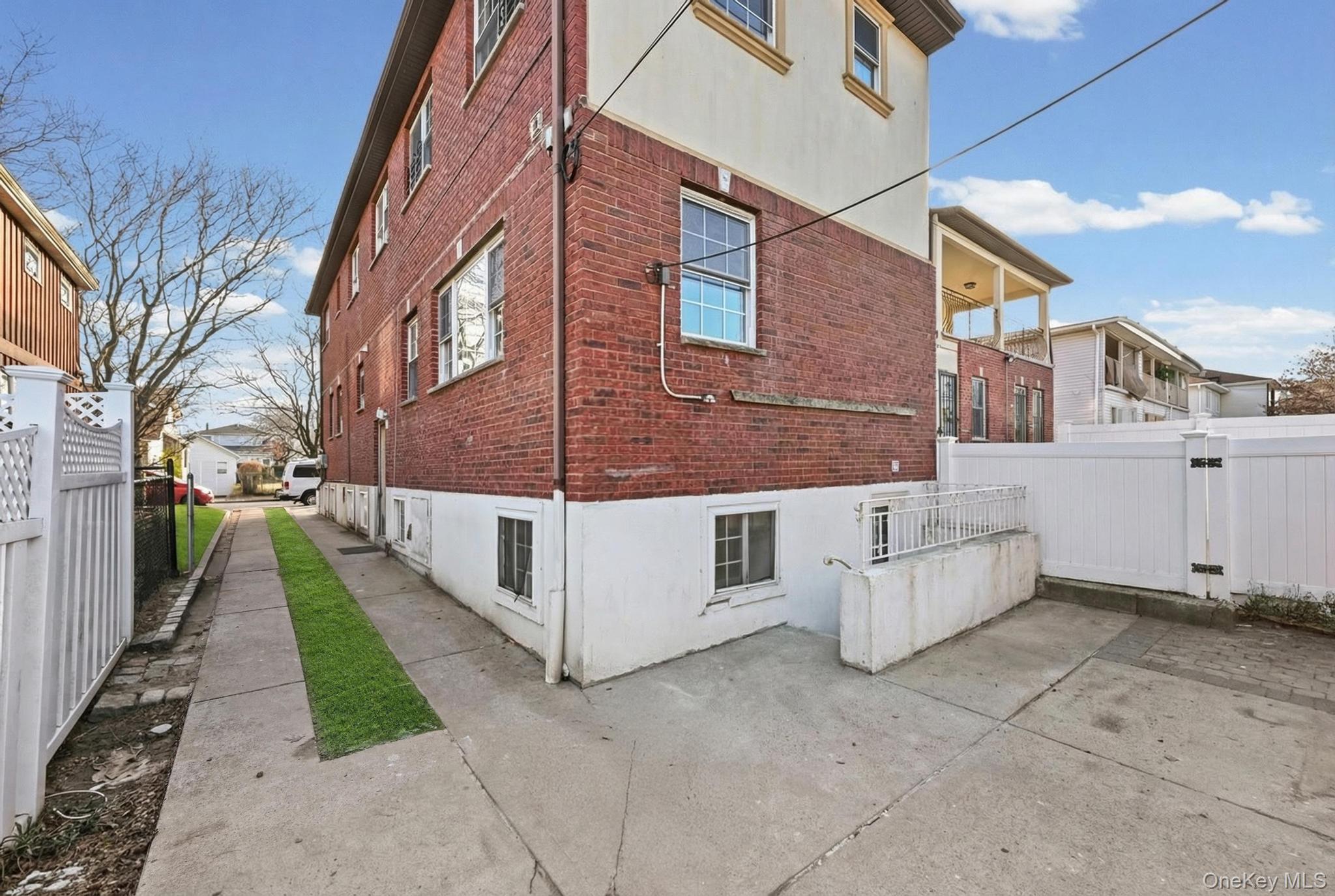 Single Family 133rd Avenue Queens, NY 11434, MLS-1033333-18