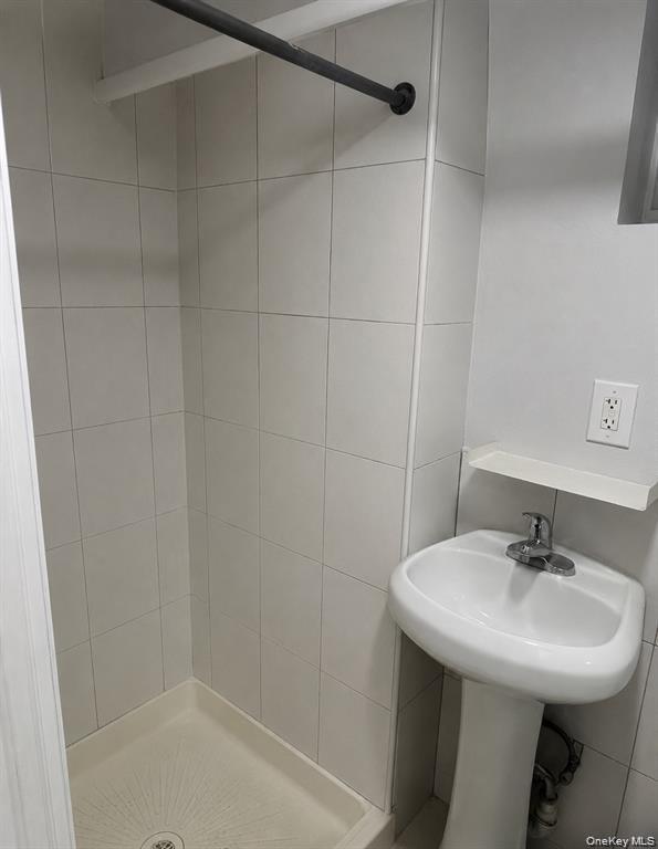 Single Family 67th Avenue  Queens, NY 11374, MLS-1033346-11