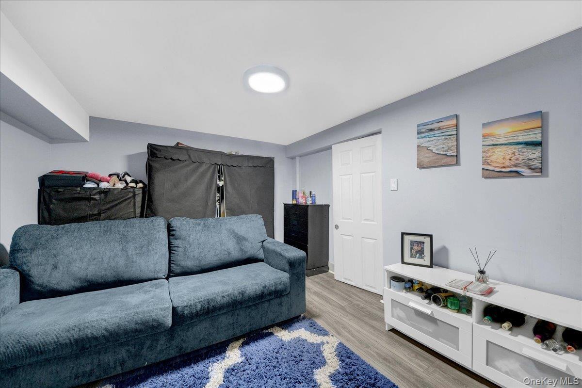 Single Family Decatur Avenue Bronx, NY 10458, MLS-1033359-13