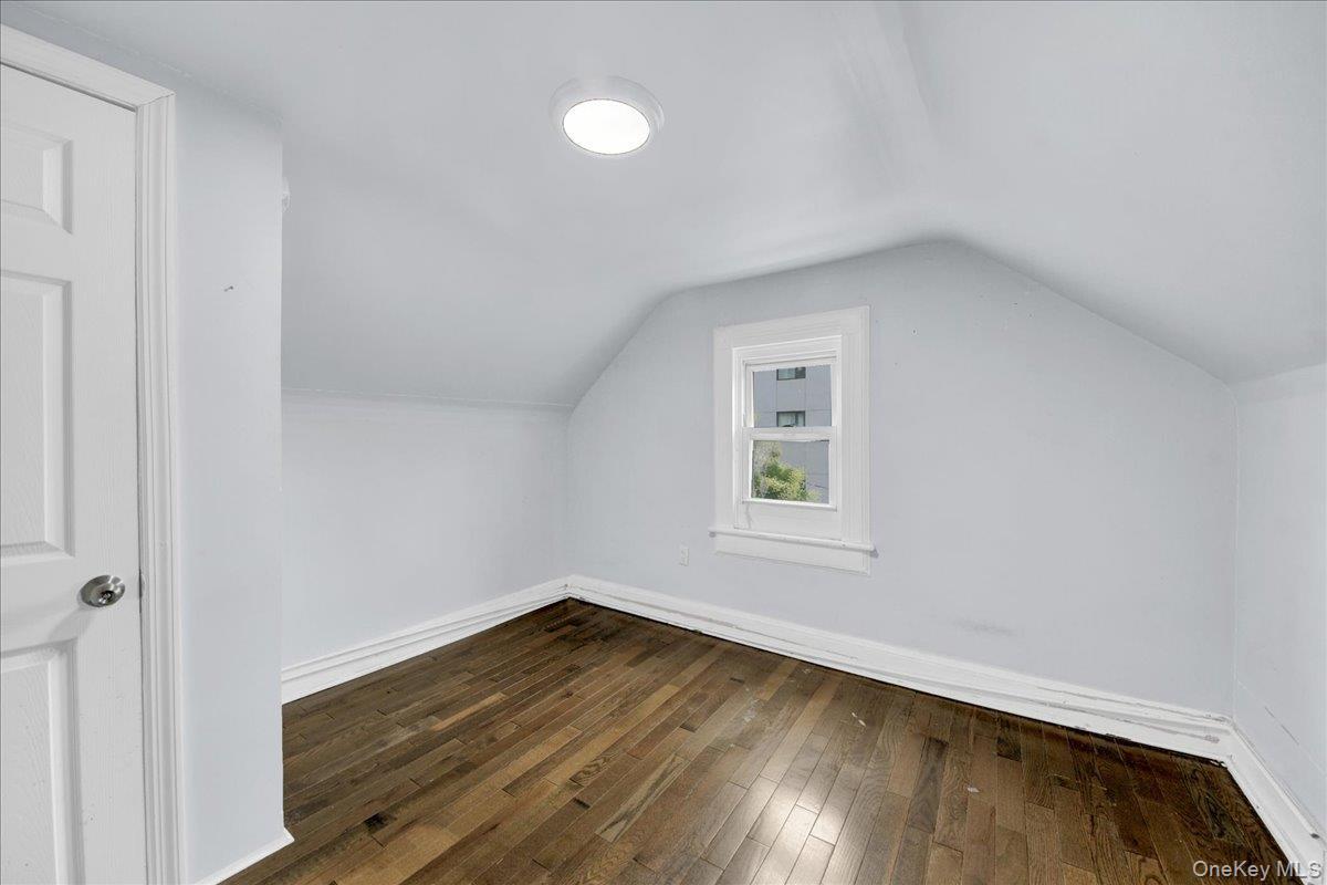 Single Family Decatur Avenue Bronx, NY 10458, MLS-1033359-20