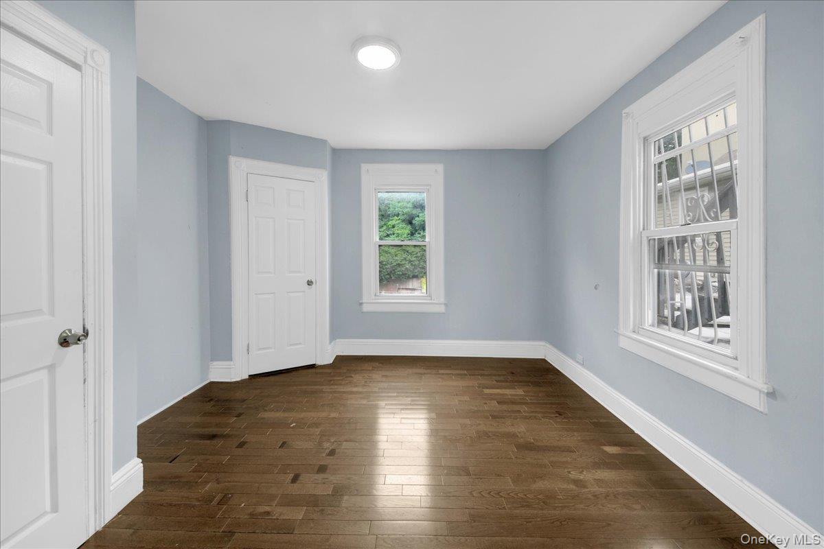Single Family Decatur Avenue Bronx, NY 10458, MLS-1033359-4