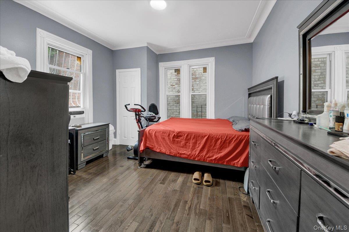 Single Family Decatur Avenue Bronx, NY 10458, MLS-1033359-6