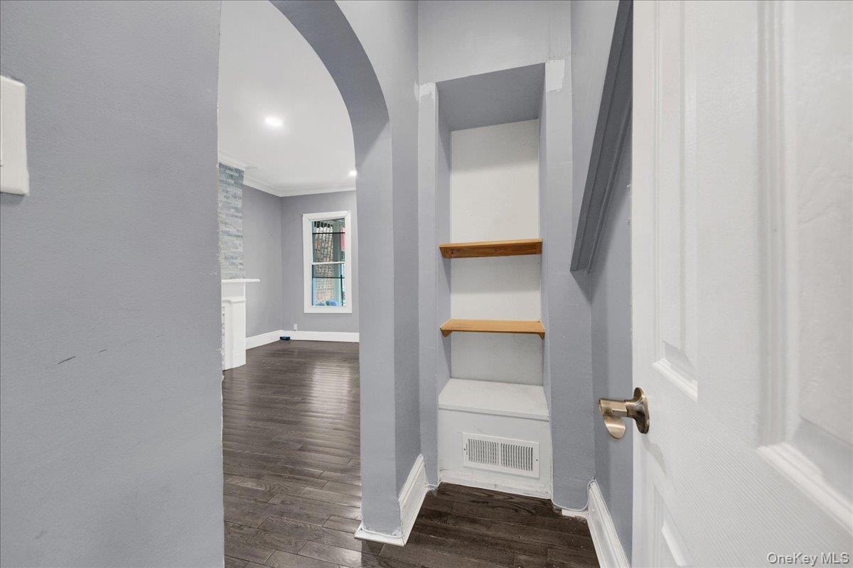 Single Family Decatur Avenue Bronx, NY 10458, MLS-1033359-8