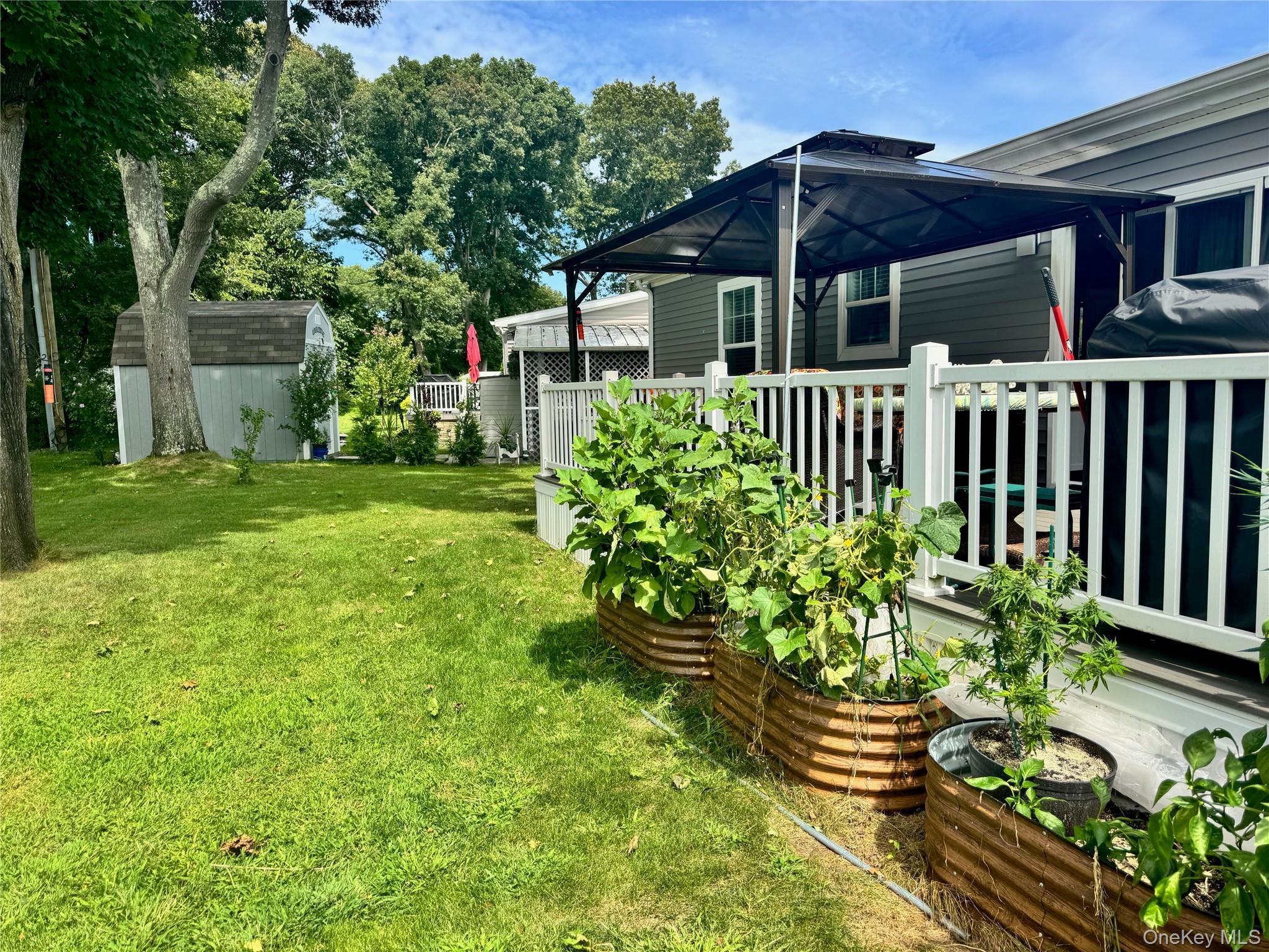 Single Family Old Country Road Suffolk County, NY 11901, MLS-1033380-14