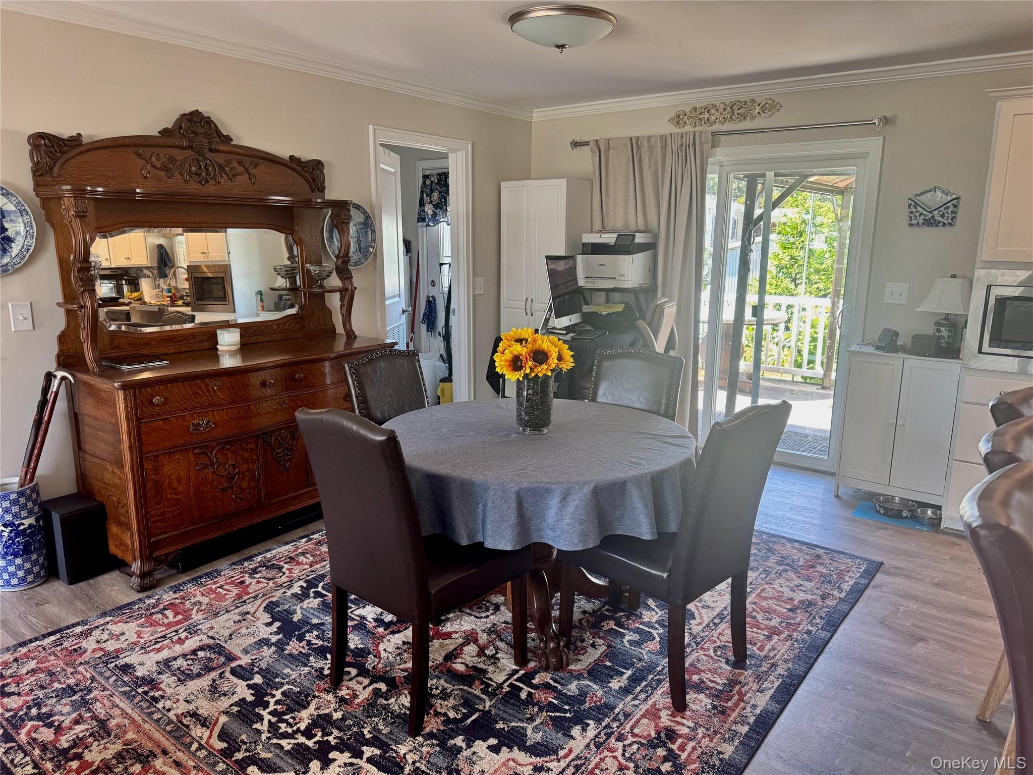 Single Family Old Country Road Suffolk County, NY 11901, MLS-1033380-5