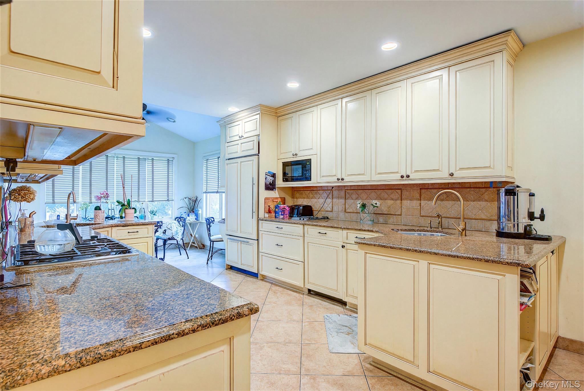 Single Family 174th Street Queens, NY 11366, MLS-1033389-12