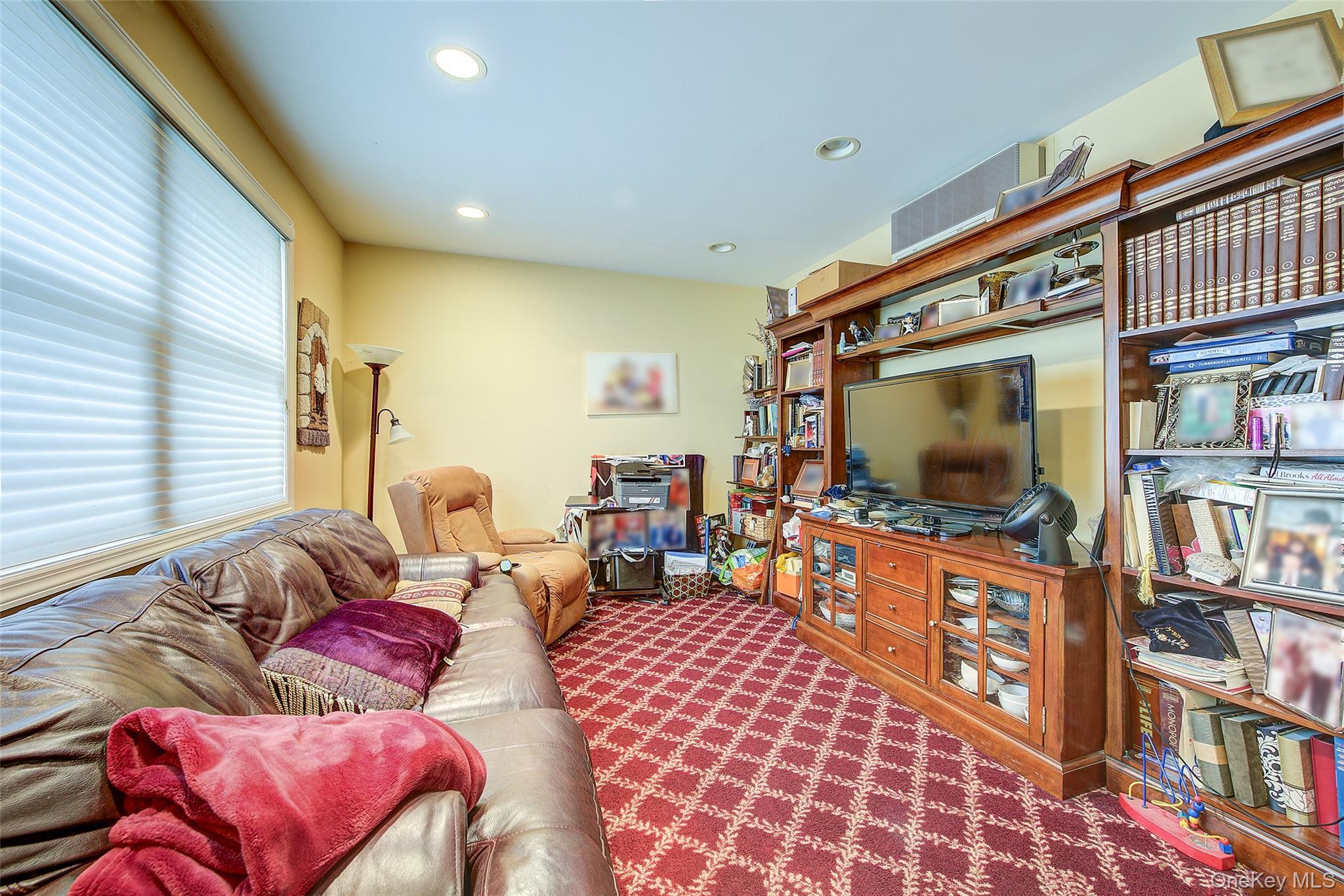 Single Family 174th Street Queens, NY 11366, MLS-1033389-23