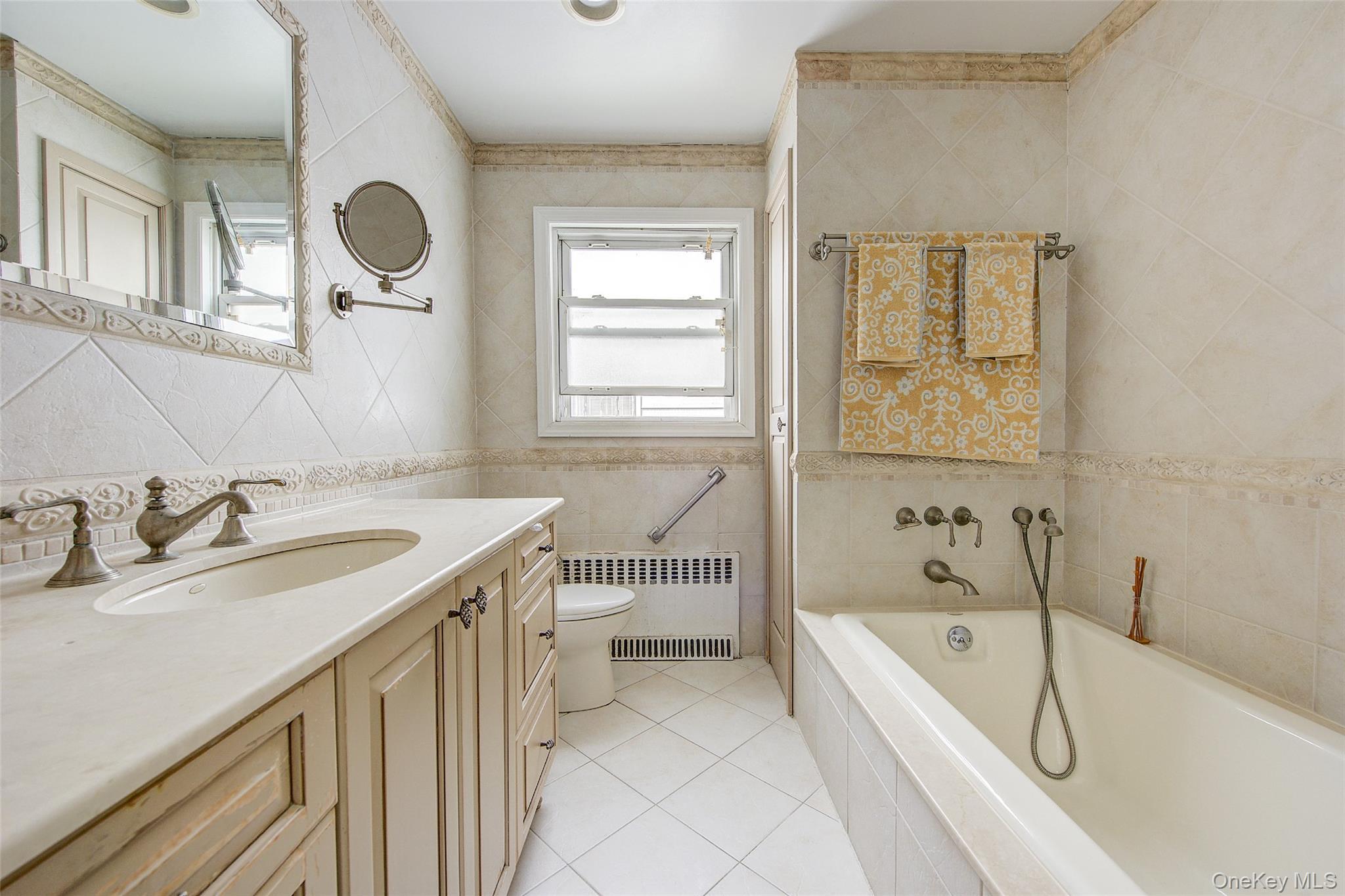 Single Family 174th Street Queens, NY 11366, MLS-1033389-34