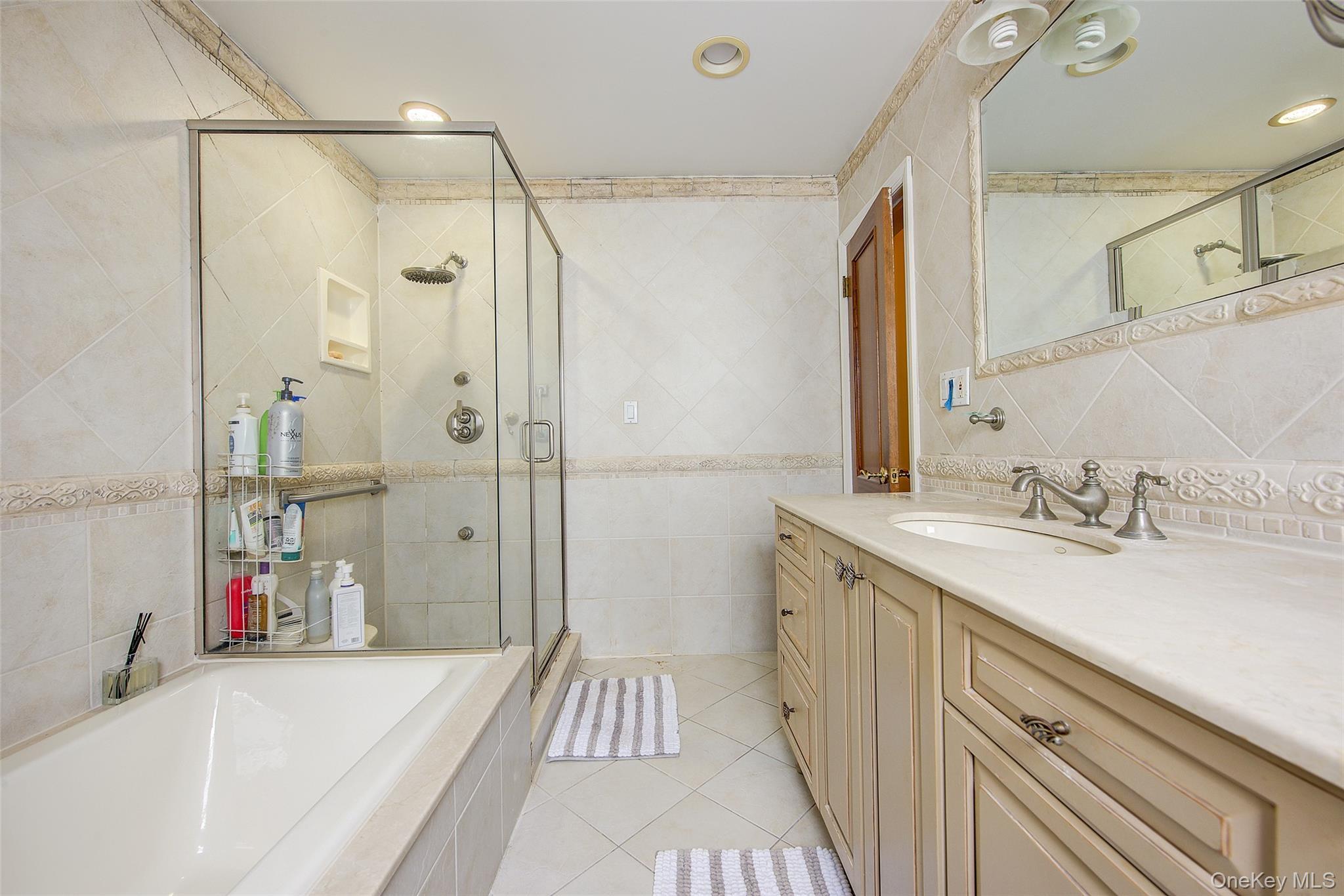 Single Family 174th Street Queens, NY 11366, MLS-1033389-35