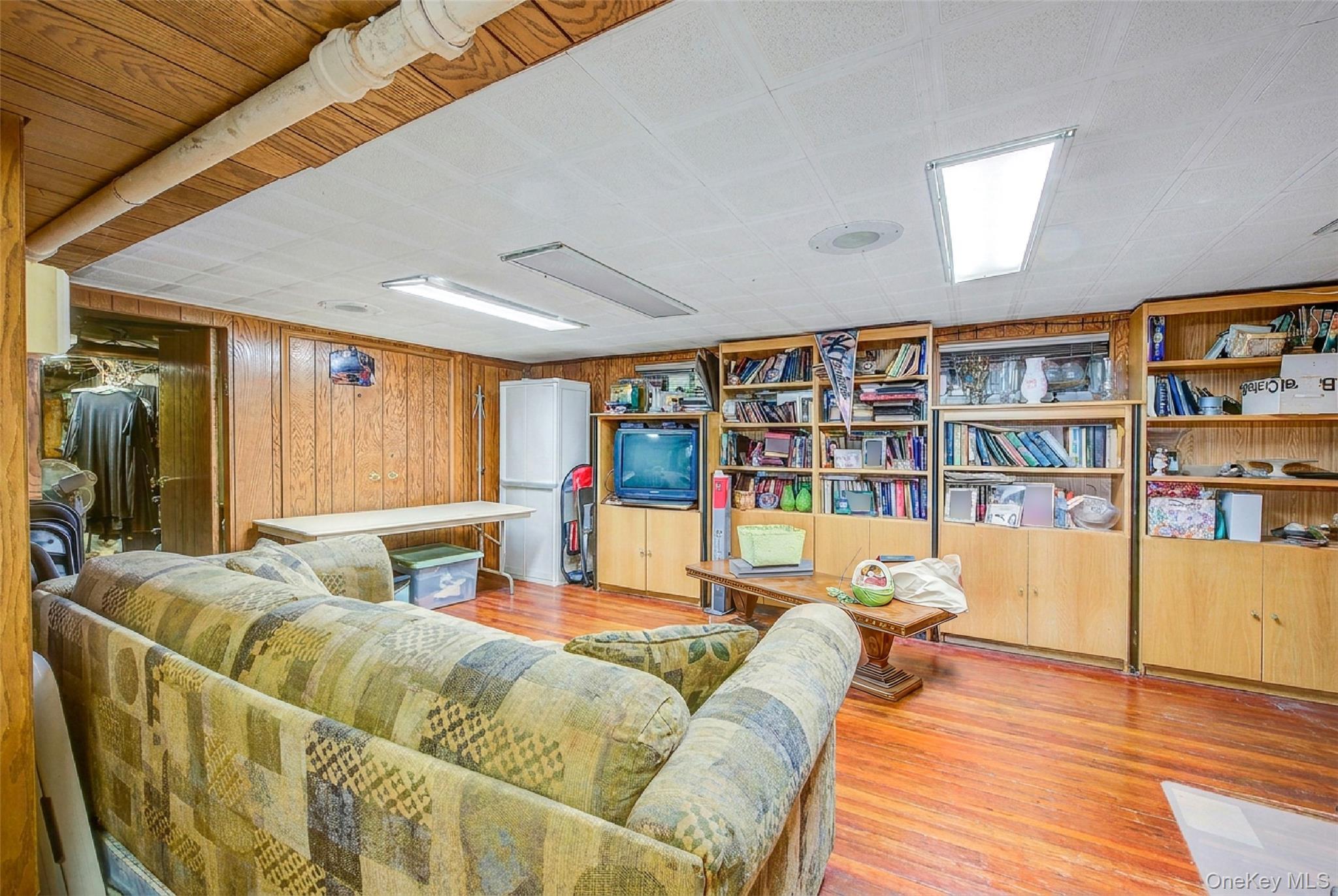 Single Family 174th Street Queens, NY 11366, MLS-1033389-45