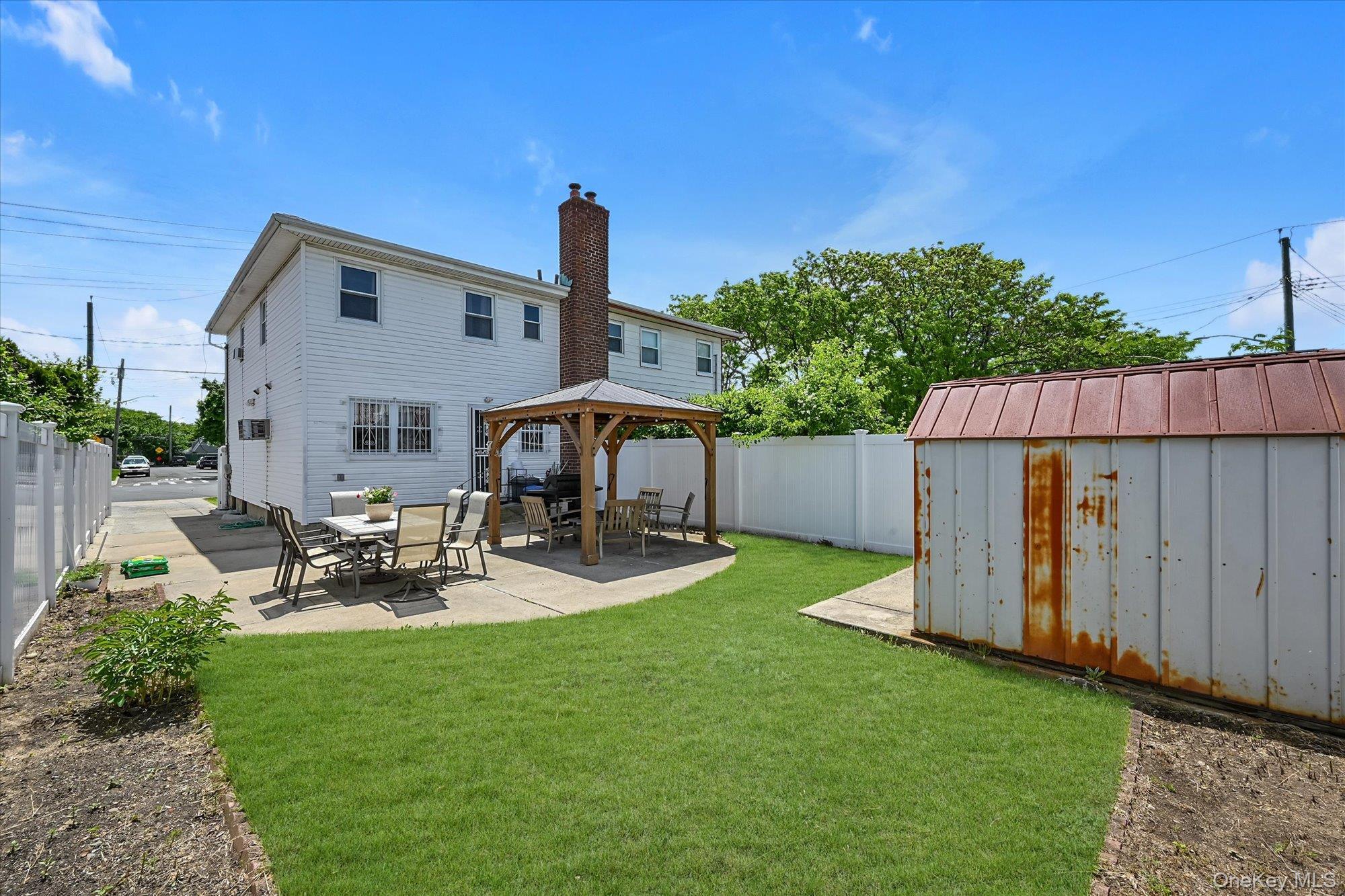 Single Family 147th Avenue  Queens, NY 11422, MLS-1033401-16