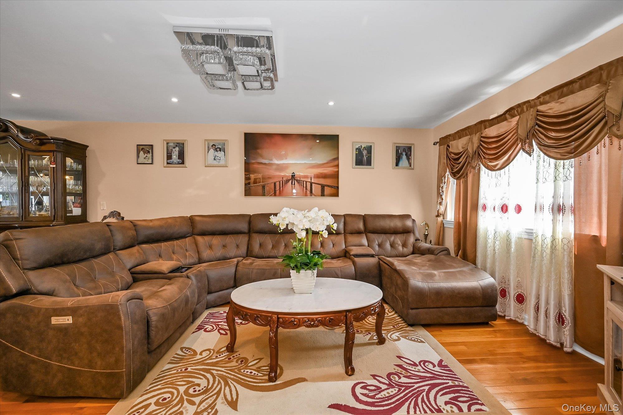 Single Family 147th Avenue  Queens, NY 11422, MLS-1033401-3