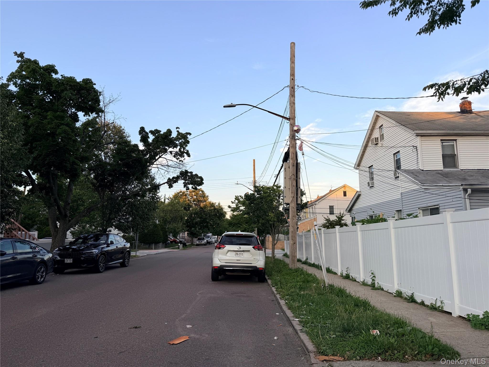 Single Family 81st Avenue  Queens, NY 11432, MLS-1033418-17