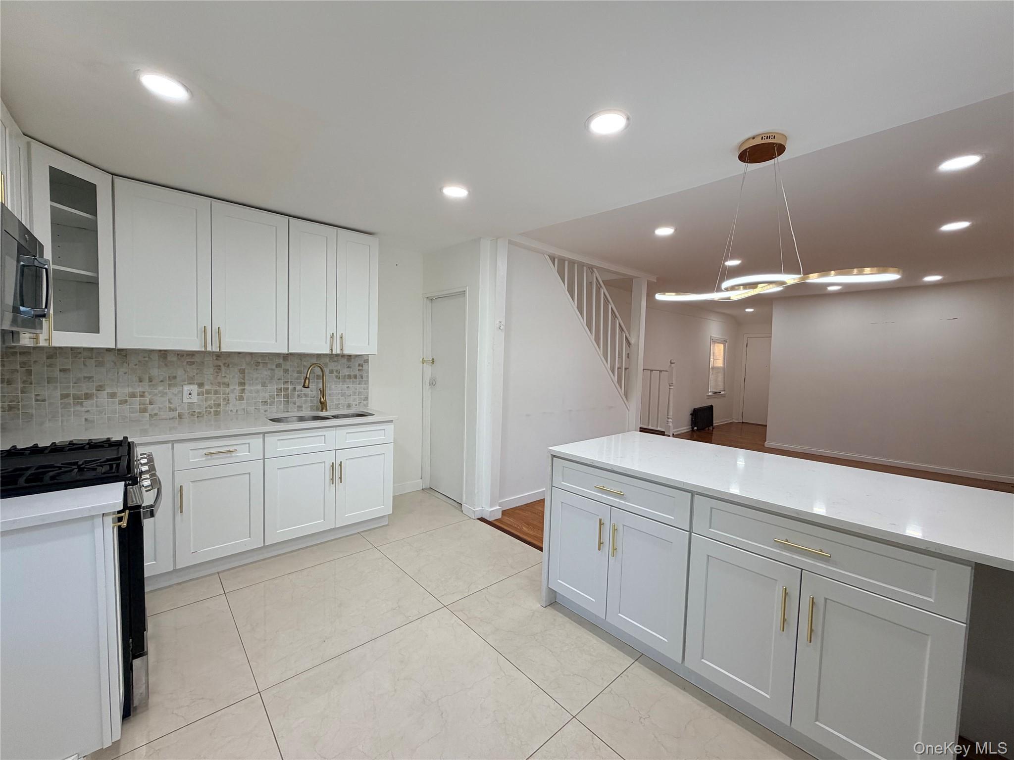 Single Family 81st Avenue Queens, NY 11432, MLS-1033418-4