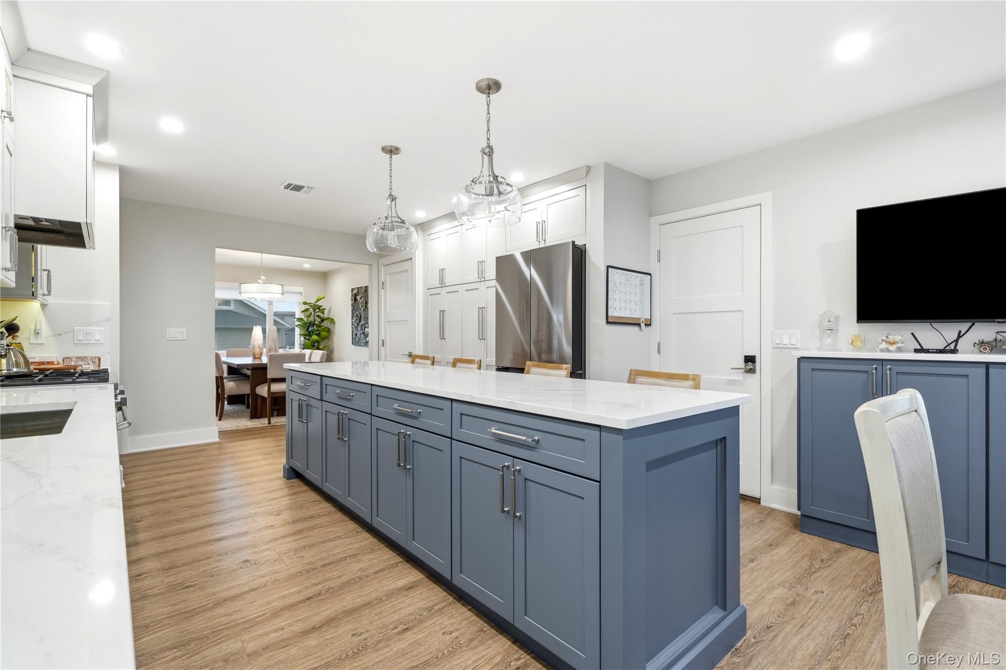 Single Family S 6th Street Suffolk County, NY 11757, MLS-1033421-15