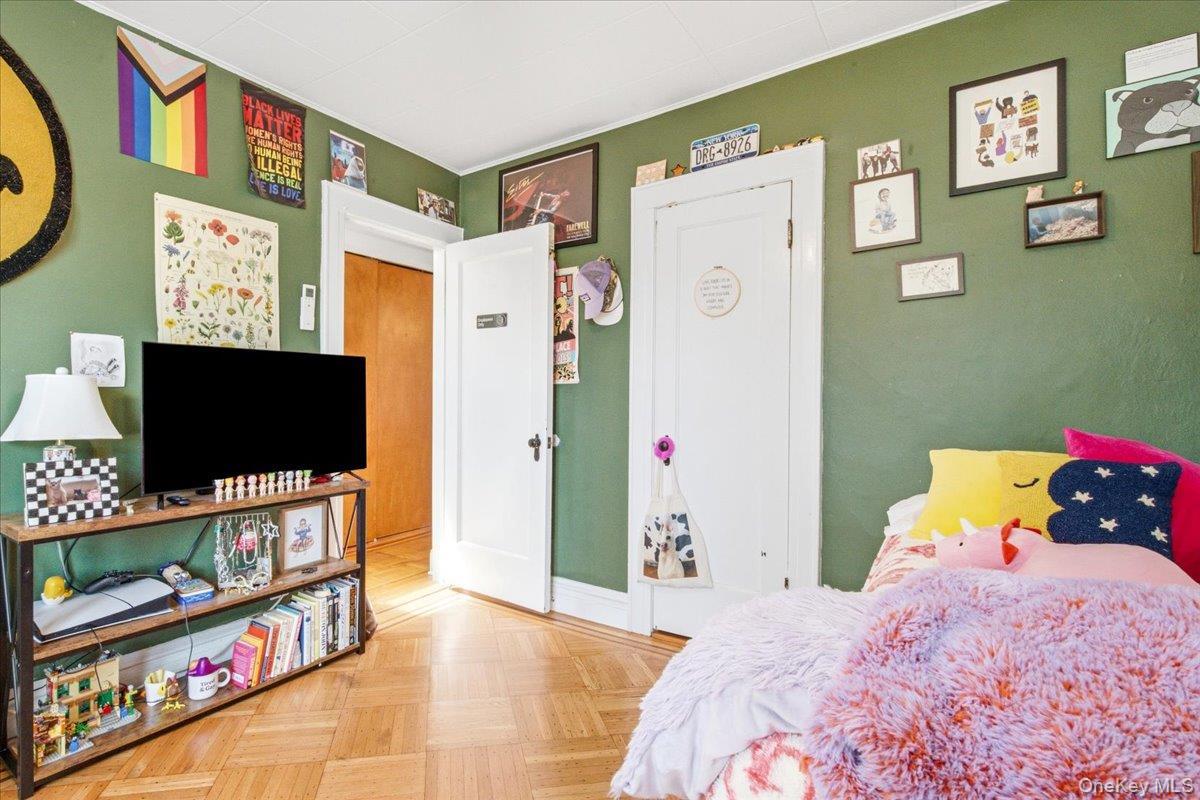 Single Family 67th Road Queens, NY 11374, MLS-1033434-25