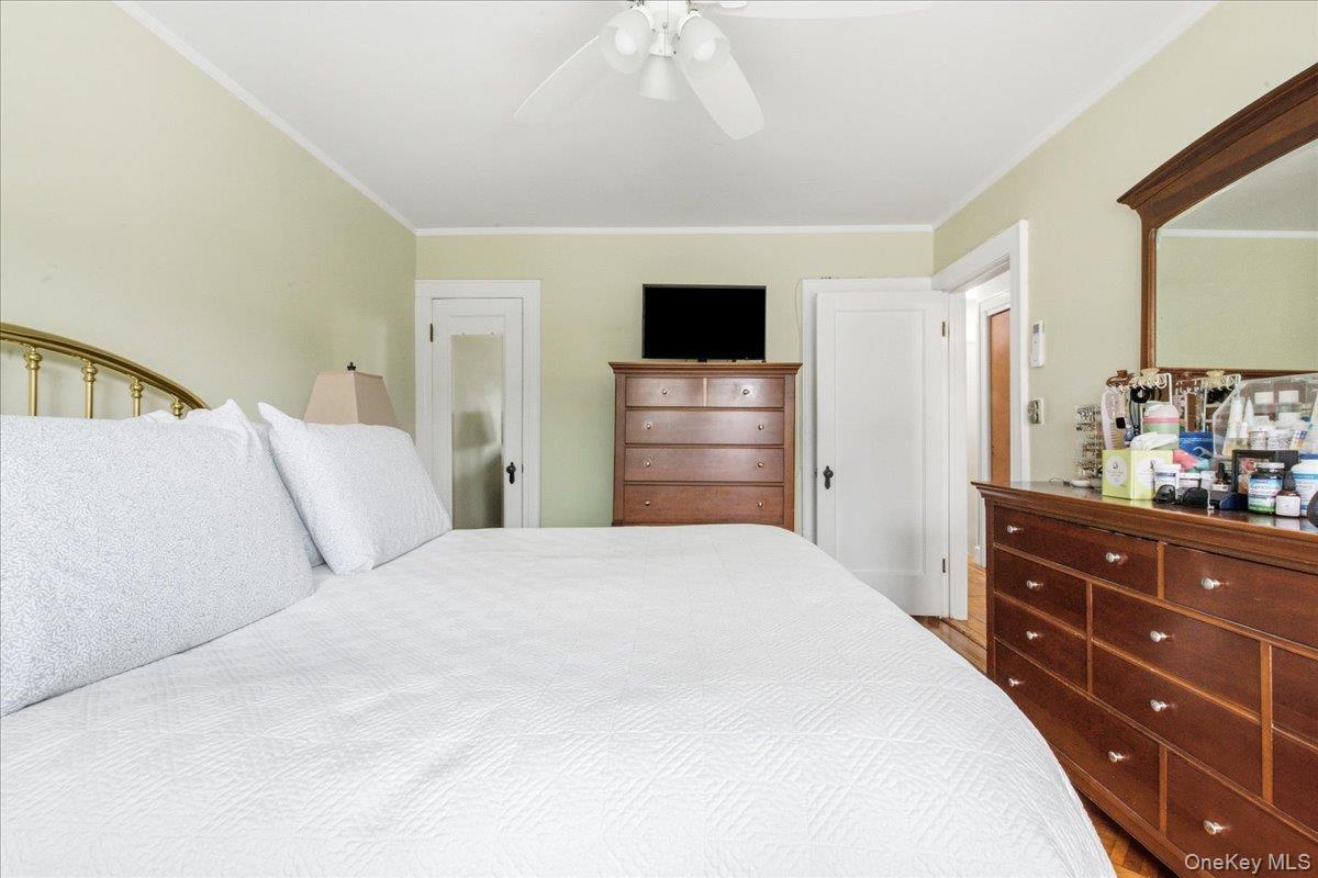 Single Family 67th Road Queens, NY 11374, MLS-1033434-28