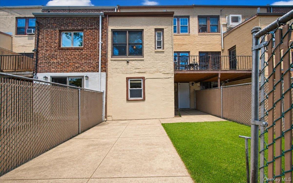 Single Family 67th Road Queens, NY 11374, MLS-1033434-42