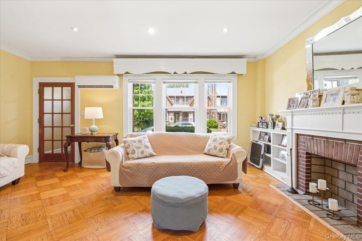 Single Family 67th Road Queens, NY 11374, MLS-1033434-9