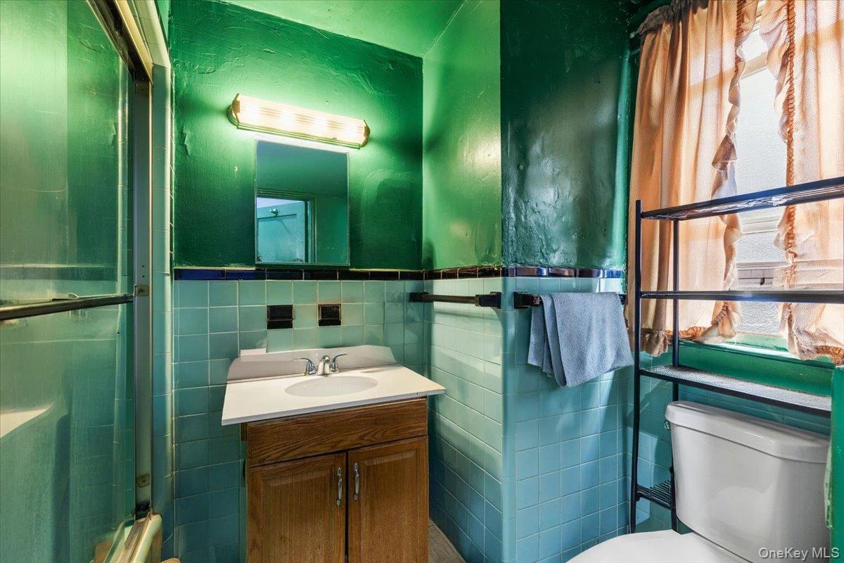 Single Family E 219th Street Bronx, NY 10467, MLS-1033439-14