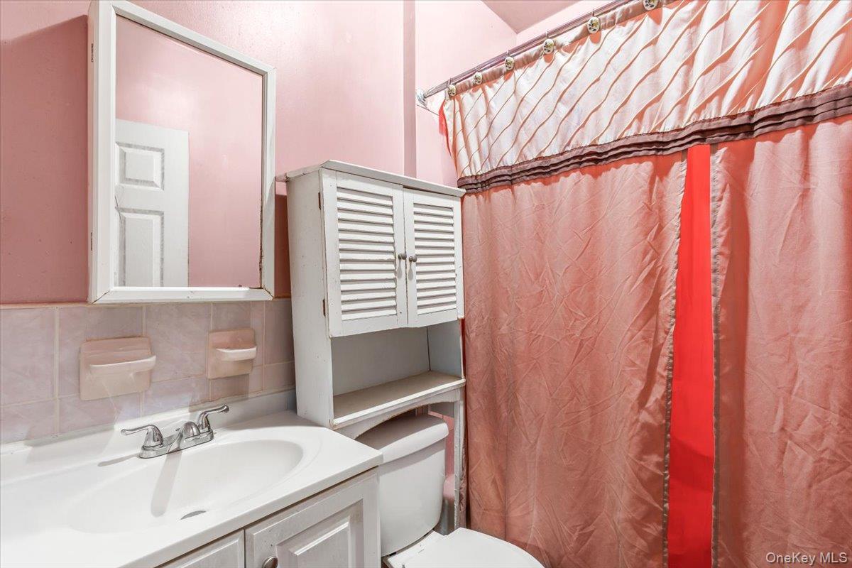 Single Family E 219th Street Bronx, NY 10467, MLS-1033439-6