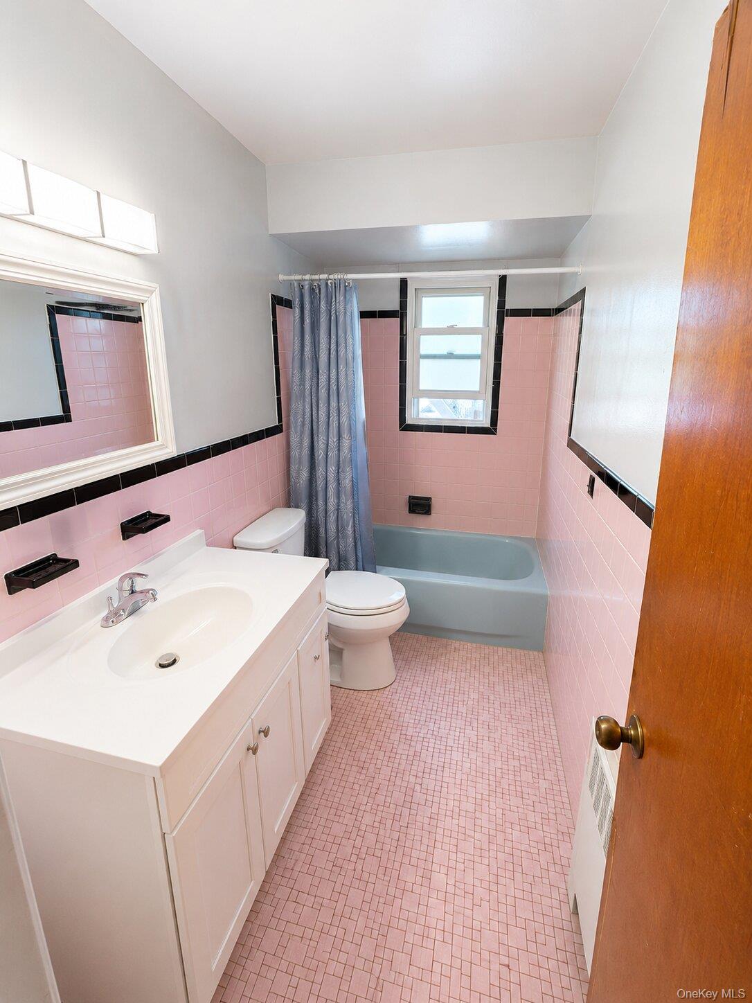 Single Family 115th Avenue  Queens, NY 11436, MLS-1033440-15