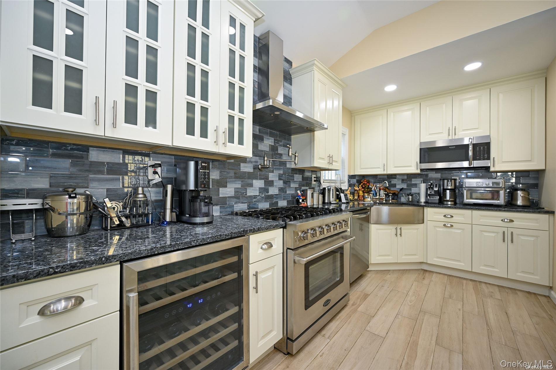 Single Family 233rd Street Queens, NY 11422, MLS-1033453-11