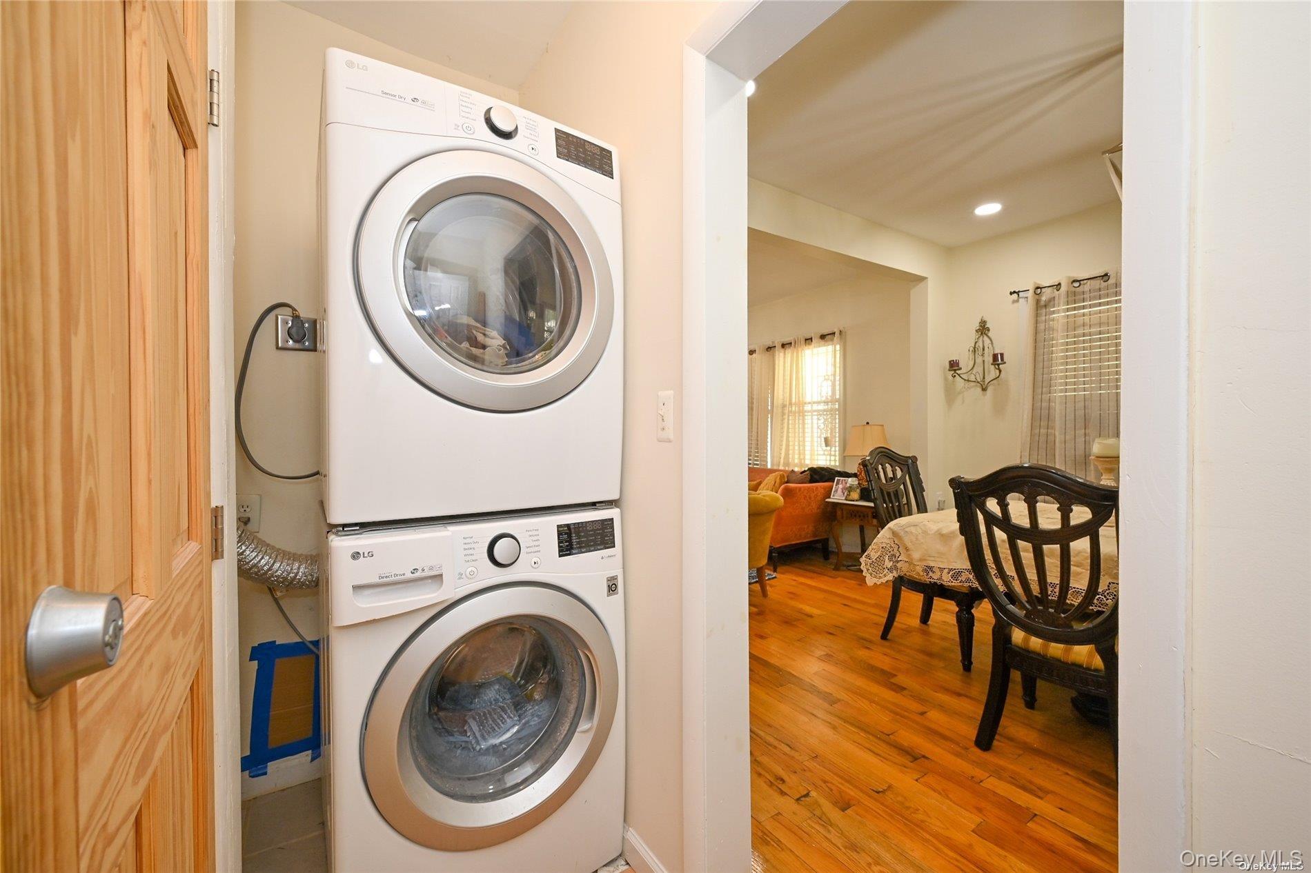 Single Family 233rd Street Queens, NY 11422, MLS-1033453-15