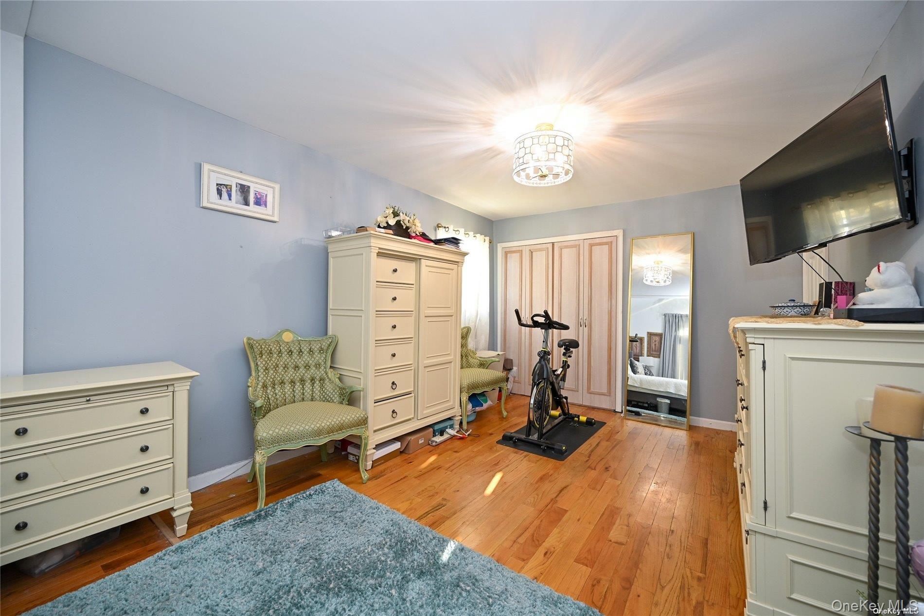 Single Family 233rd Street Queens, NY 11422, MLS-1033453-17