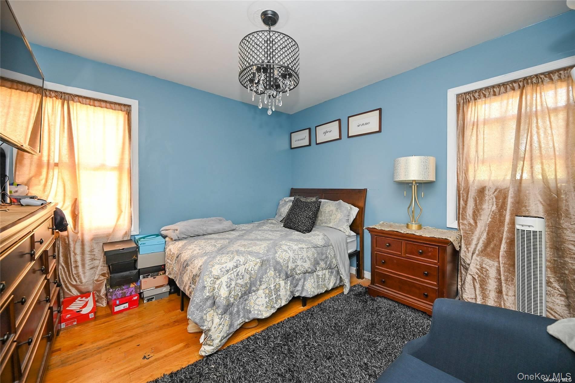 Single Family 233rd Street Queens, NY 11422, MLS-1033453-18