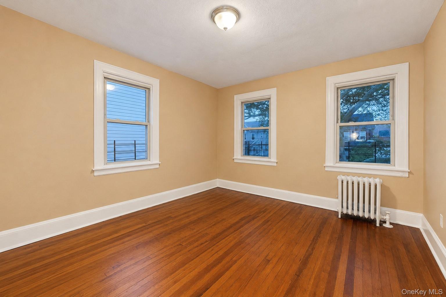 Single Family 144th Avenue Queens, NY 11422, MLS-1033475-4