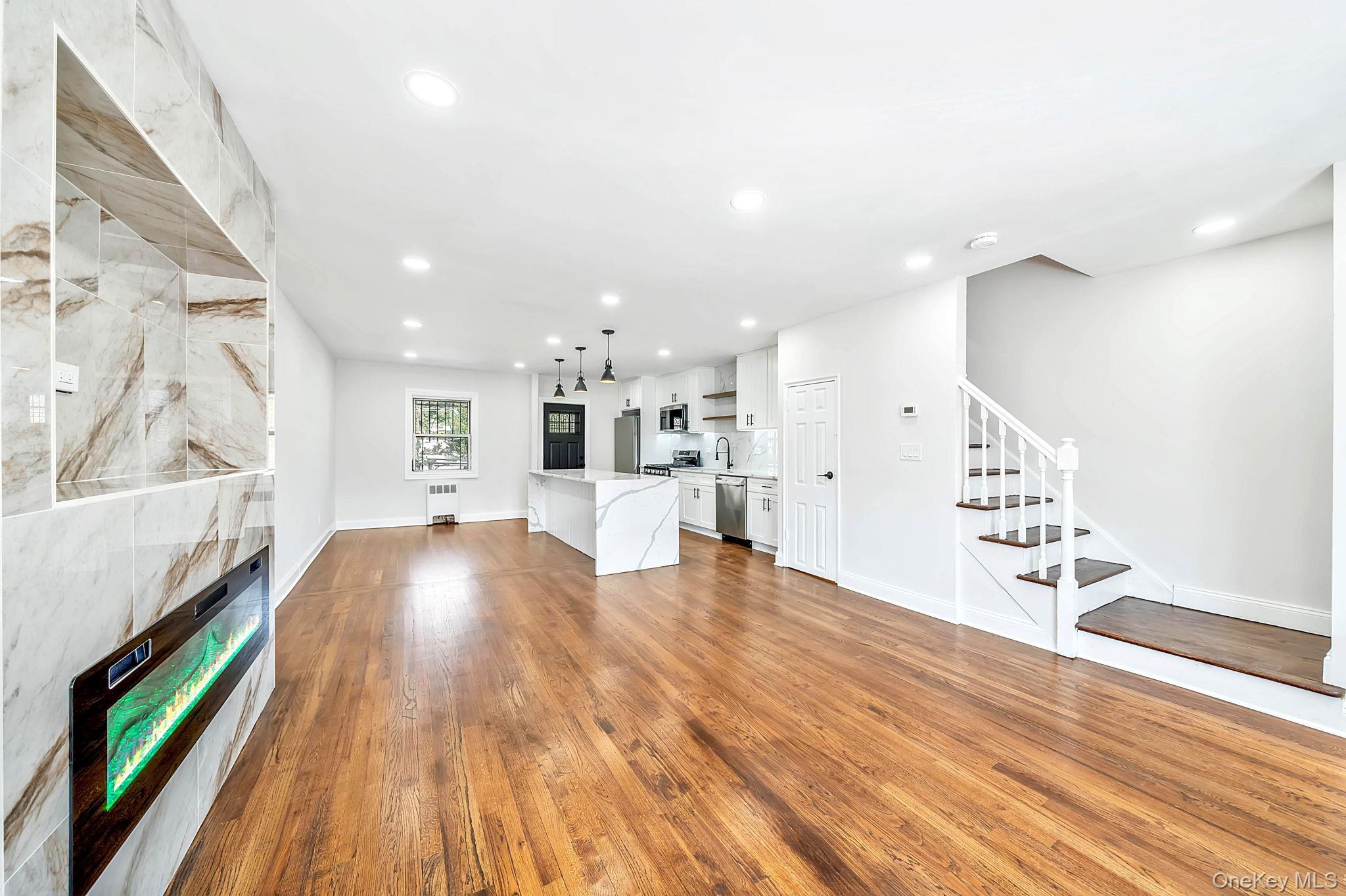 Single Family Paulding Avenue Bronx, NY 10466, MLS-1033479-19