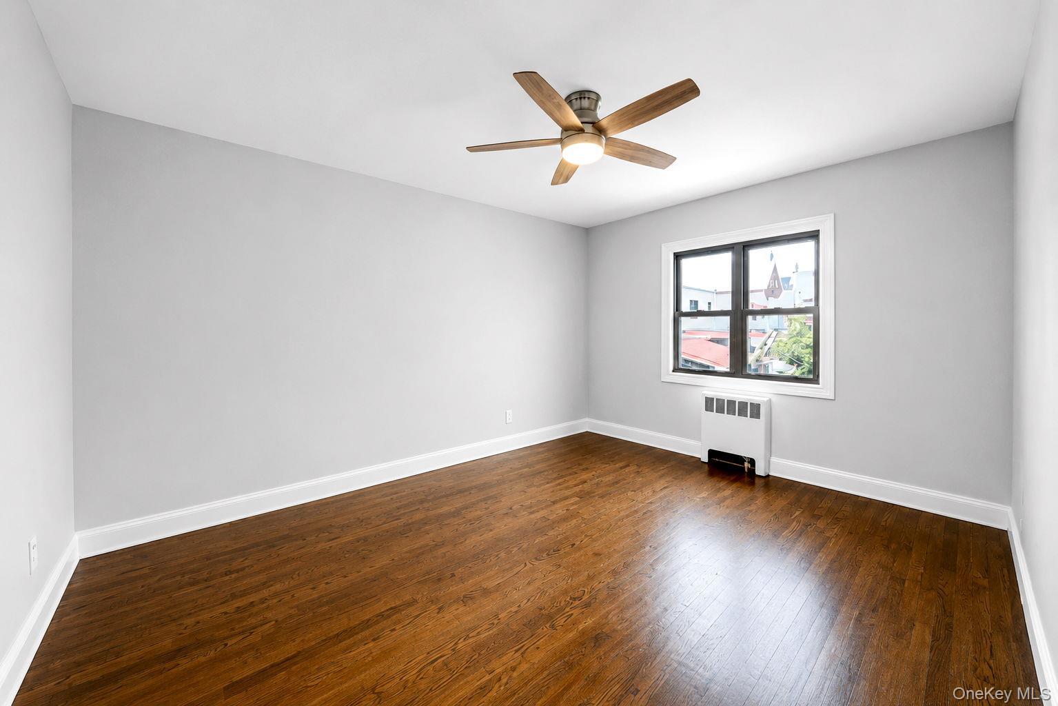 Single Family Paulding Avenue Bronx, NY 10466, MLS-1033479-23