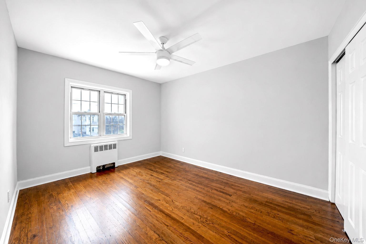 Single Family Paulding Avenue Bronx, NY 10466, MLS-1033479-25