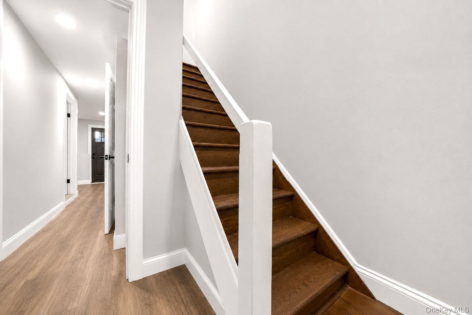Single Family Paulding Avenue Bronx, NY 10466, MLS-1033479-28