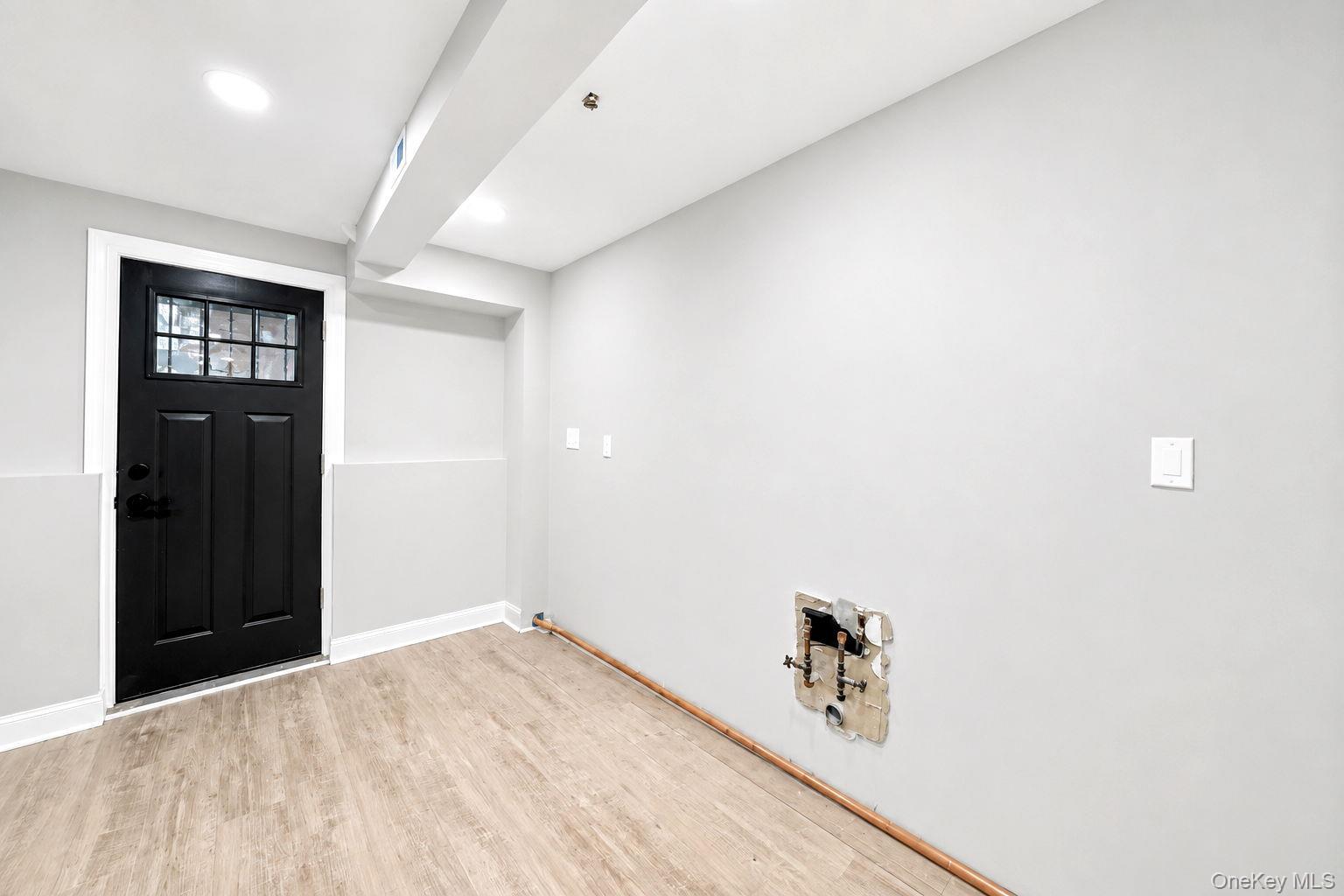 Single Family Paulding Avenue Bronx, NY 10466, MLS-1033479-29