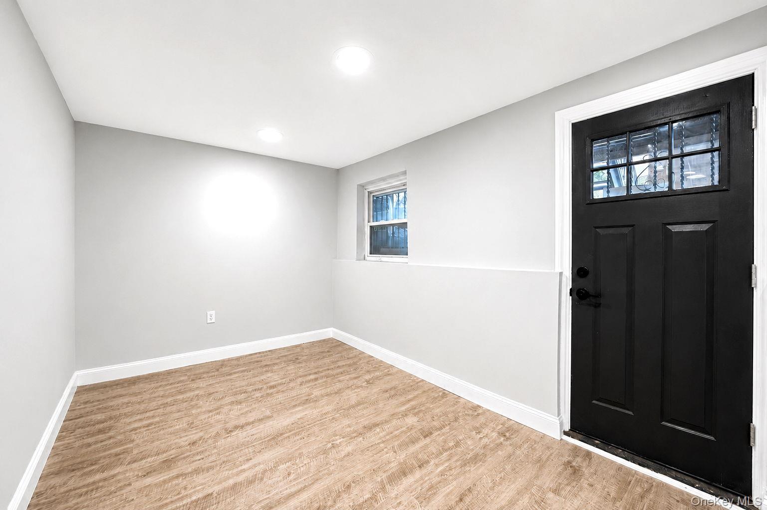 Single Family Paulding Avenue Bronx, NY 10466, MLS-1033479-30
