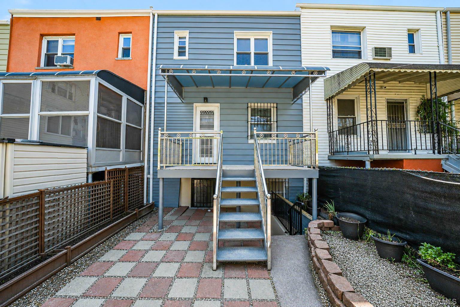 Single Family Paulding Avenue Bronx, NY 10466, MLS-1033479-37