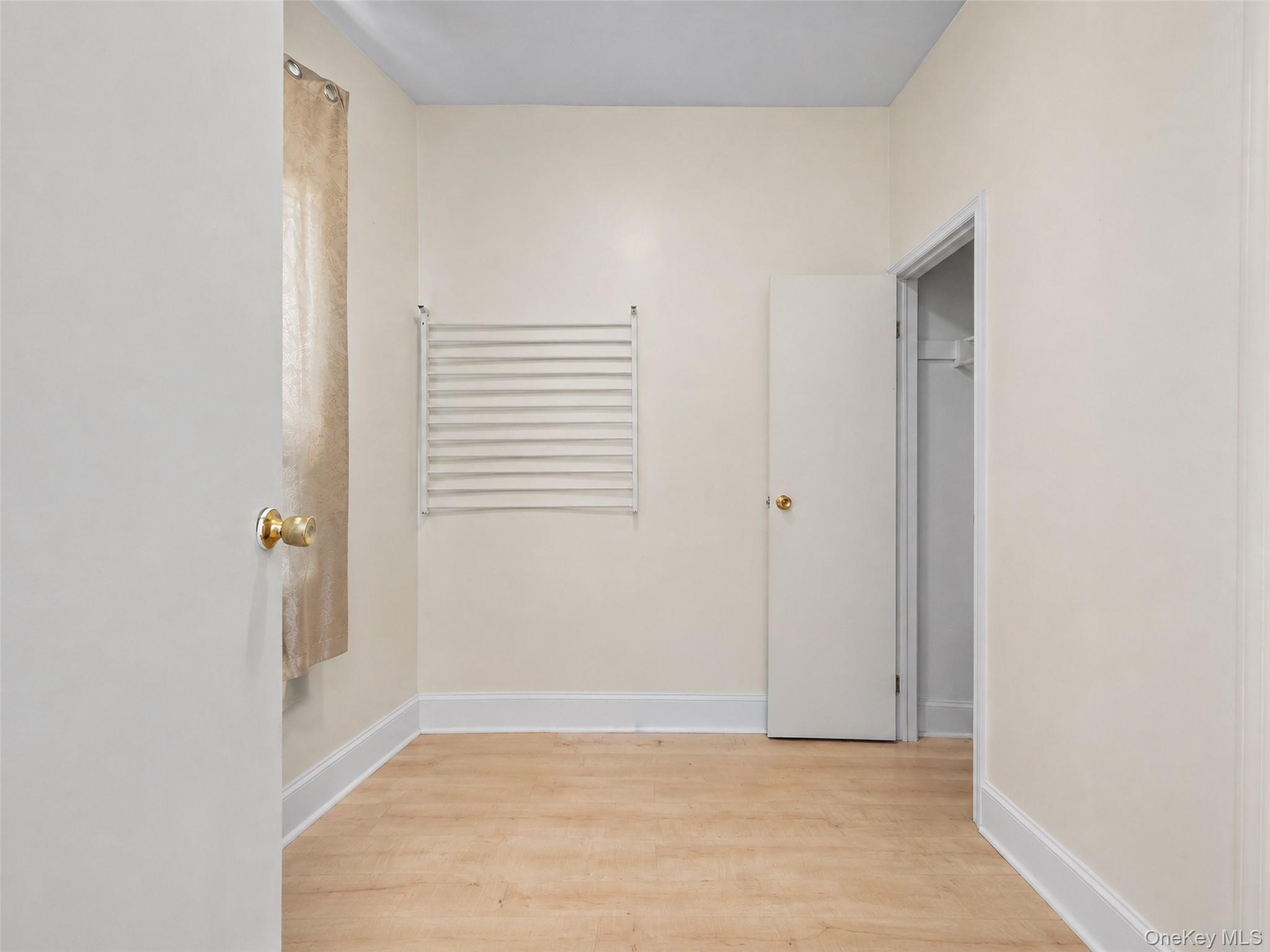 Single Family Myrtle Avenue Queens, NY 11385, MLS-1033485-16